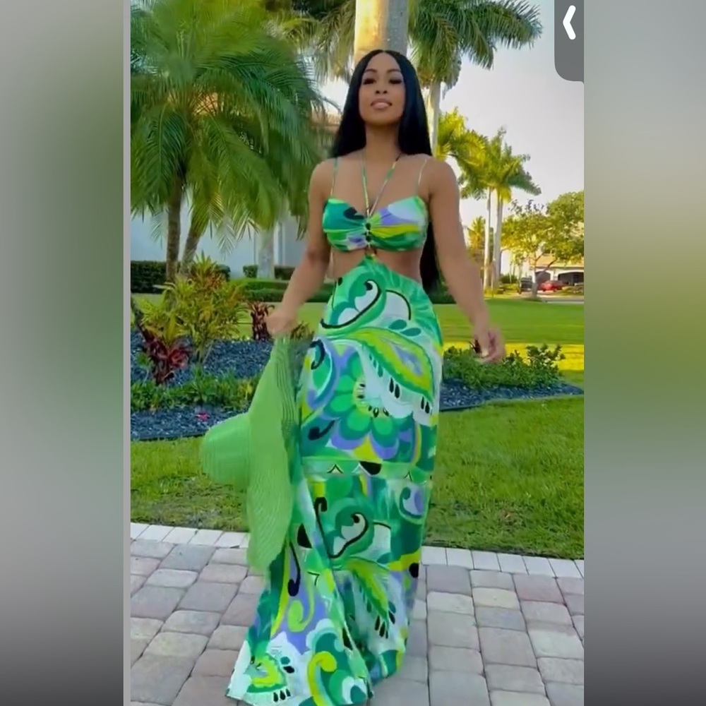 Baecation dress. Brand new. Great for beach excursions.
